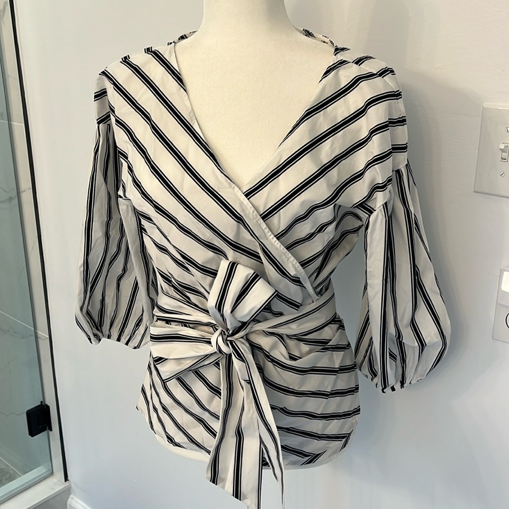 NWT WHBM 3/4 sleeve wrap blouse
